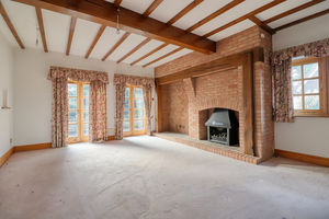 Lounge- click for photo gallery